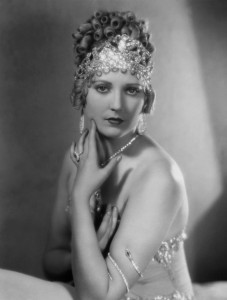 1928: Thelma Todd in Vamping Venus a First National Picture.